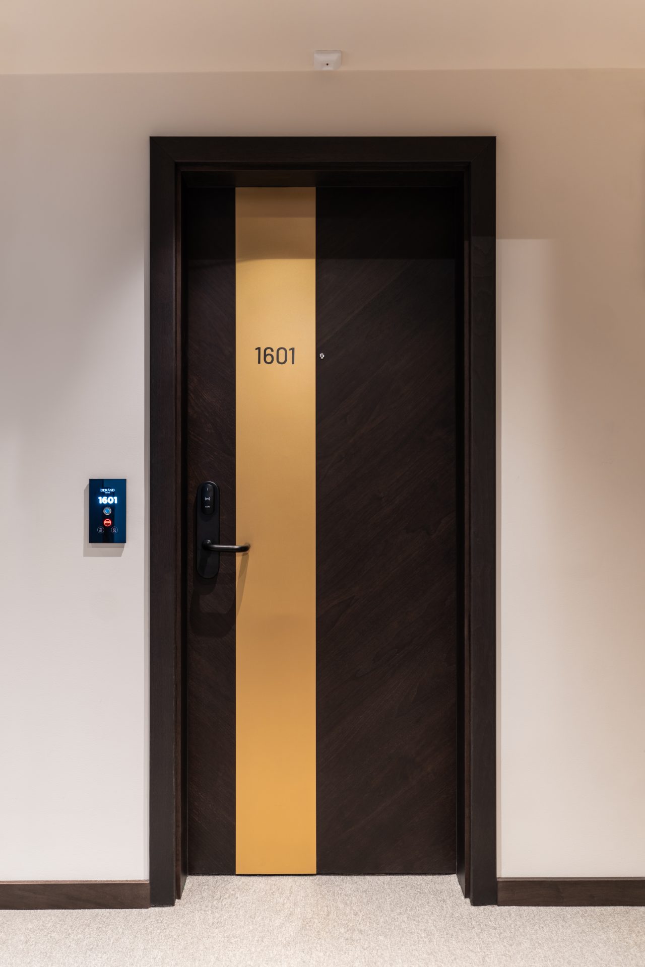 16Derand Hotel